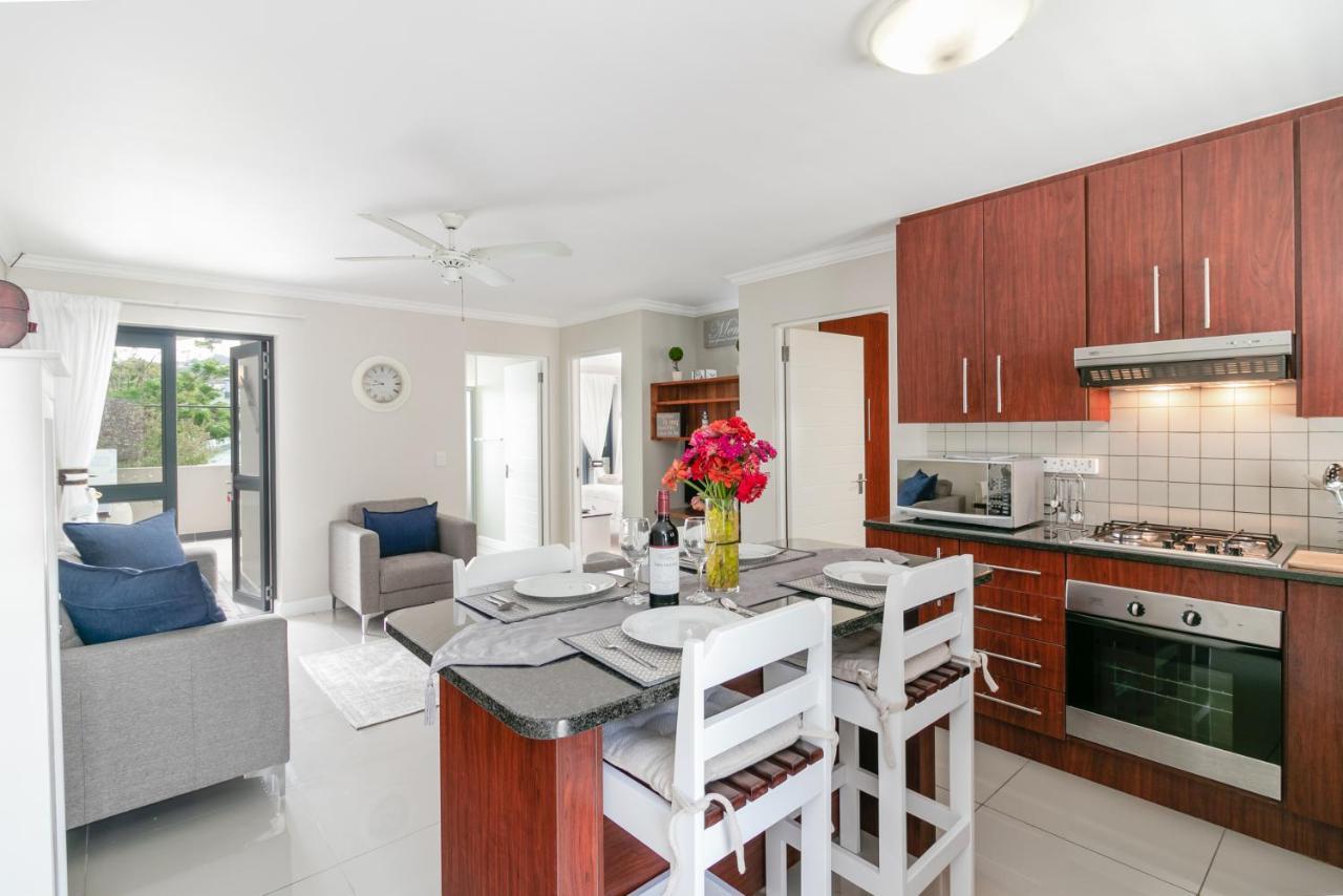 Blue Moon Apartments นิสนา ภายนอก รูปภาพ