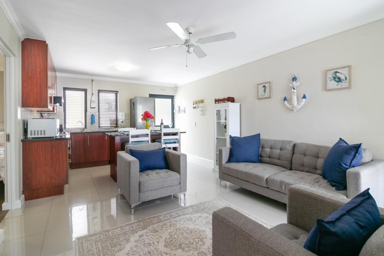 Blue Moon Apartments นิสนา ภายนอก รูปภาพ