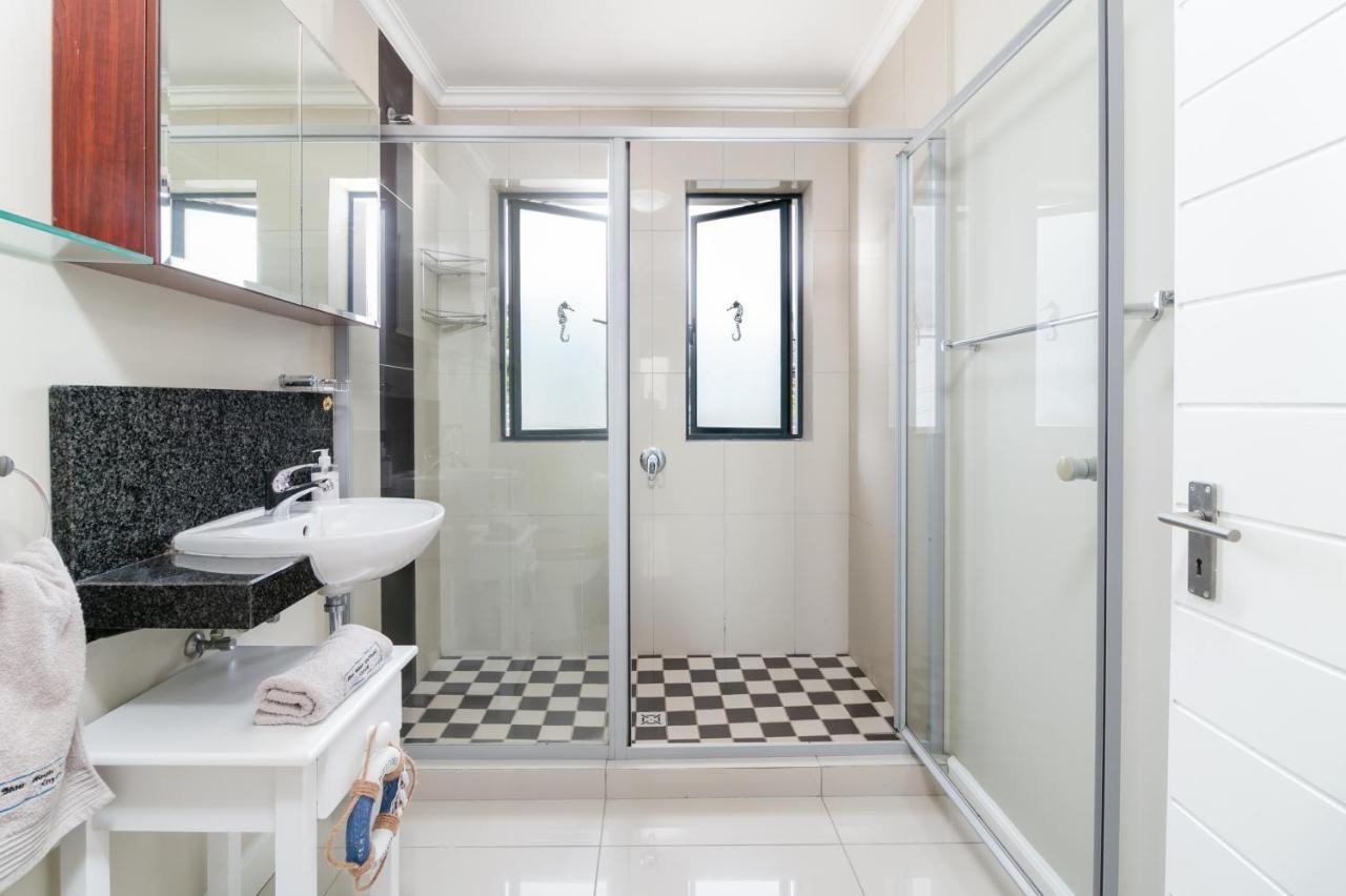 Blue Moon Apartments นิสนา ภายนอก รูปภาพ